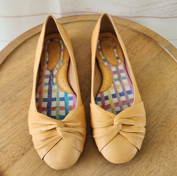 Born Lilly Yellow Flats Size 7 - Picture 2 of 10
